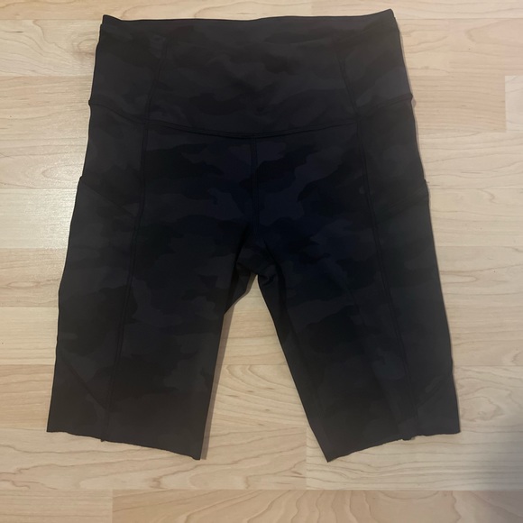 lululemon athletica Pants - Lululemon Fast and Free 10” short